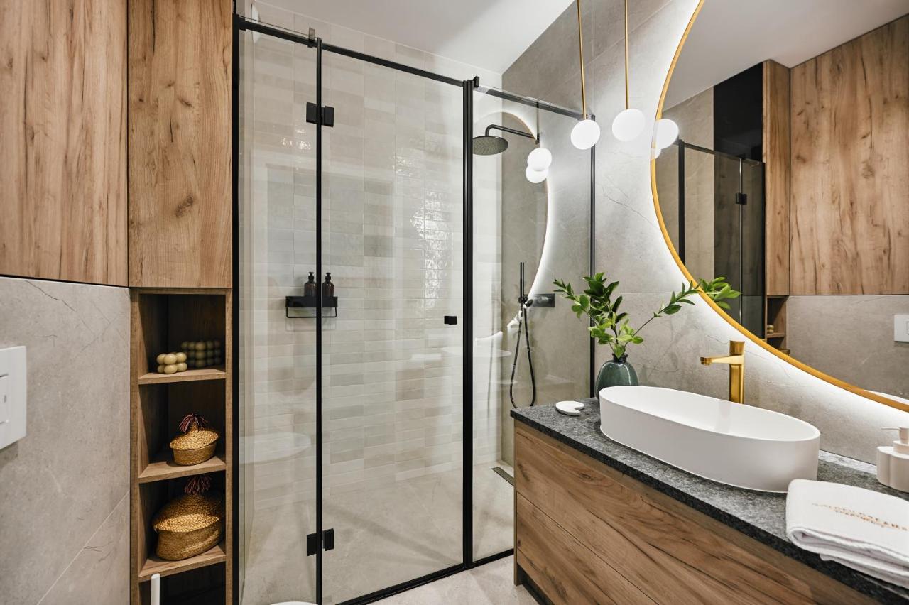 Golden Dreams Luxury Apartment 81 Krakow Luaran gambar