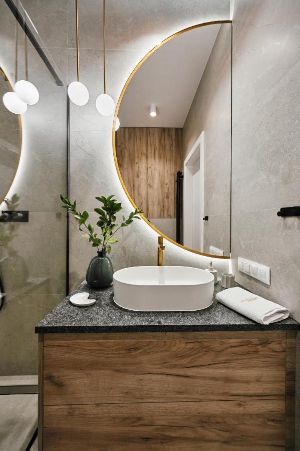 Golden Dreams Luxury Apartment 81 Krakow Luaran gambar